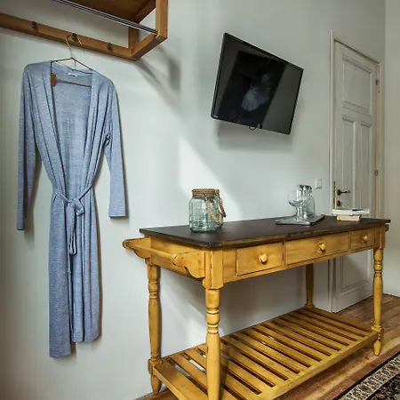 Classic Ouziel Nyaraló *