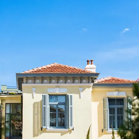 Classic Ouziel Nyaraló